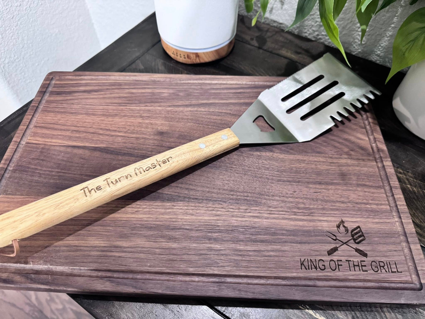 King Of The Grill BBQ Serving Board